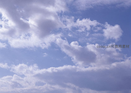 云海翻涌蔚蓝苍穹