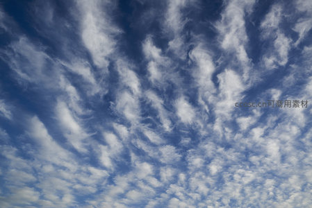 云卷云舒间，天空展现无尽变幻之美