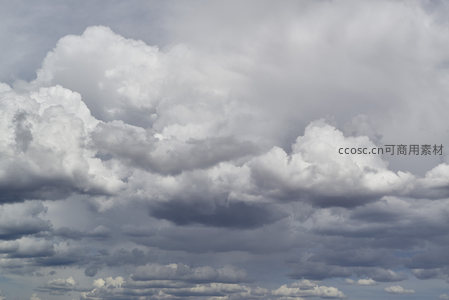 壮丽云海翻涌，天空画卷变幻无穷