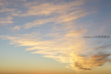 日落时云海翻涌如诗如画