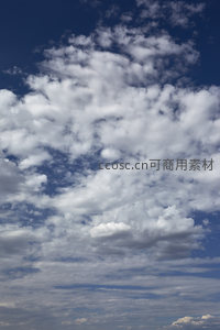 蓝天白云朵朵飘，晴空万里好风光