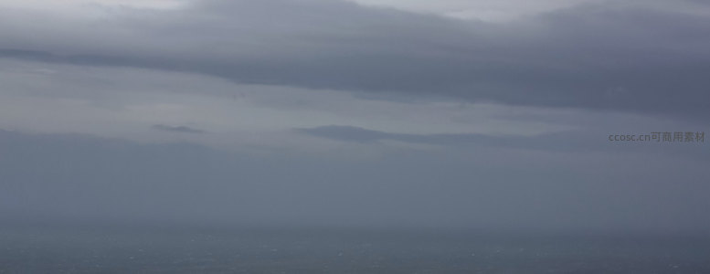 海天一色雾霭朦胧