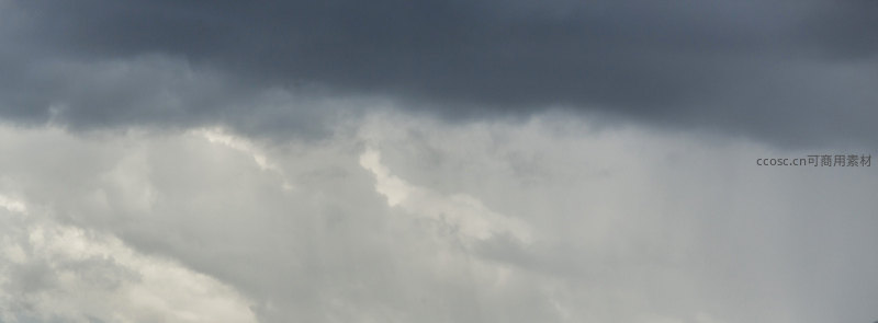 暴雨将至云层翻涌