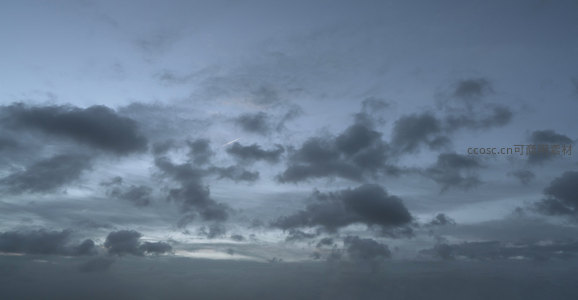 云隙微光，划破沉寂天幕