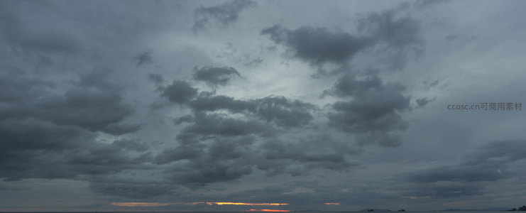 黄昏云卷，天边余晖温柔