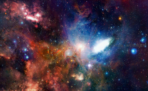 红蓝交织的星云风暴与星团