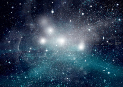 璀璨星团闪耀夜空，星辉洒满宇宙角落