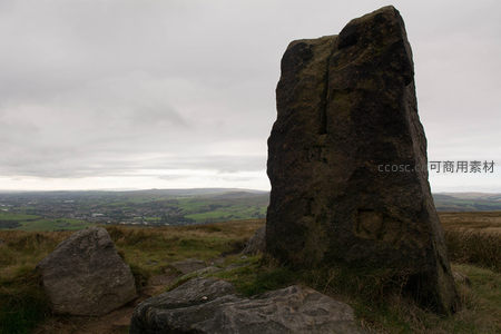 孤峰巨岩，见证岁月沧桑