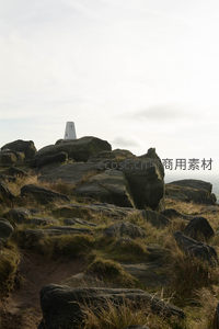 登顶之路：通往三角点的山径