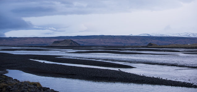 火山岩滩涂水道交错