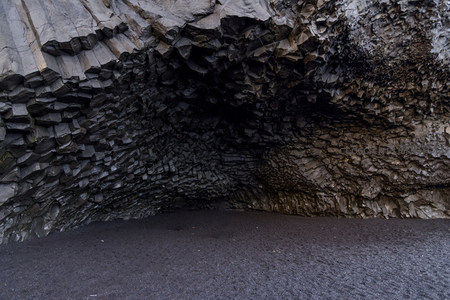 洞穴内玄武岩穹顶特写
