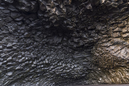 玄武岩洞穴顶部纹理特写