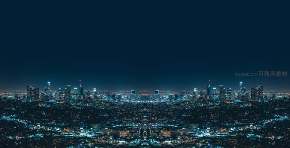 夜幕下的都市灯火辉煌天际线