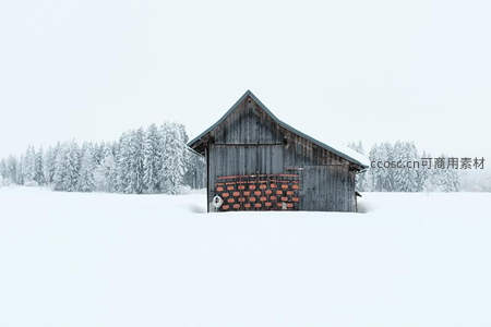 雪原孤屋，木屋静谧如画