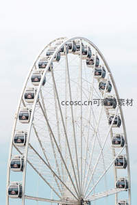 摩天轮的白色骨架
