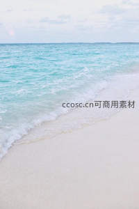 碧海白沙浪花轻吻细腻沙滩