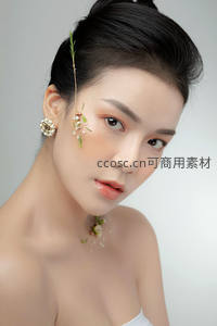 精致花饰妆容特写