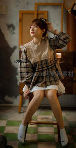 格纹少女复古风