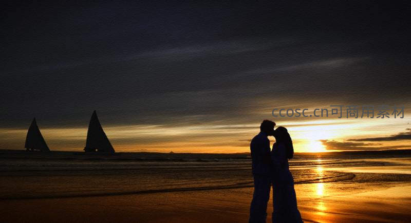 日落海边情侣剪影浪漫相拥