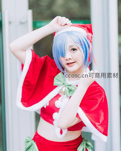 蓝发少女圣诞装扮俏皮可爱