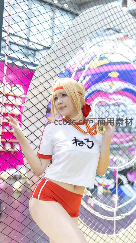 运动风萌妹举奖牌