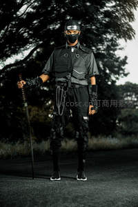 黑衣忍者装束持刀户外造型