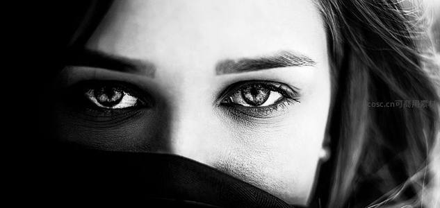 黑白影像中双眸透出故事感