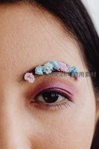 花饰眉毛创意彩妆特写