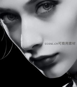 凝视镜头的黑白魅力