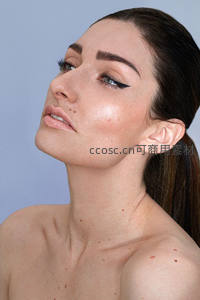 优雅侧颜妆容展示