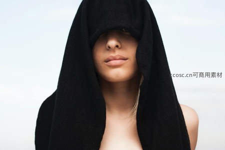 黑纱遮面的神秘女性肖像