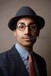 戴帽眼镜绅士商务风人像摄影