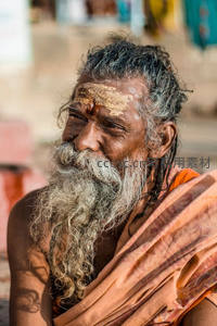 印度圣者额头涂彩静坐