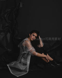 暗调透明雨衣写真