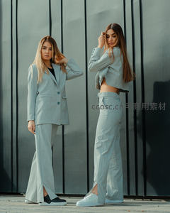都市女性时尚套装街拍