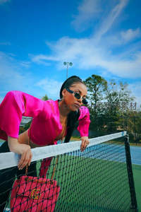 网球场上的粉色时尚