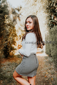 林间回眸一笑，秋日暖阳洒肩头