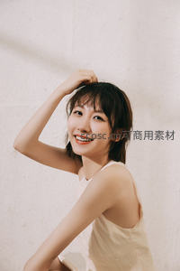 阳光下的灿烂笑容