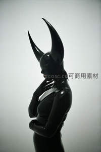 角状头饰的暗黑系女性剪影