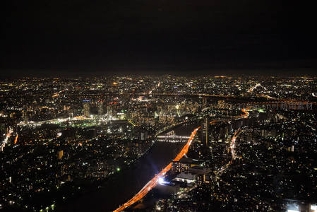 高空俯瞰城市夜景灯火如星河