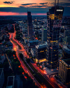 日落时分的三星大厦鸟瞰