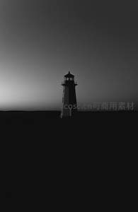 黑白剪影中的孤独守望者