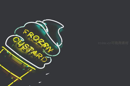 绿色冰淇淋造型霓虹，‘FROZEN CUSTARD’诱人