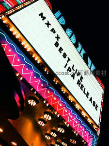 彩色霓虹剧院招牌宣告新品发布