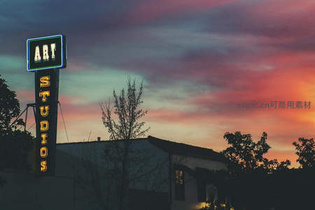 暮色中ART STUDIOS霓虹立牌