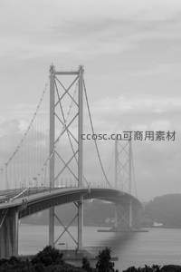 黑白影像中的现代悬索桥结构之美