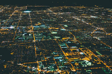 夜幕下的城市灯火辉煌航拍全景