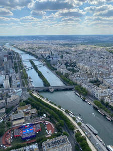 塞纳河畔巴黎全景壮丽风光