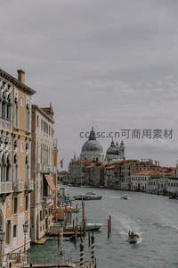 威尼斯大运河上的历史航程