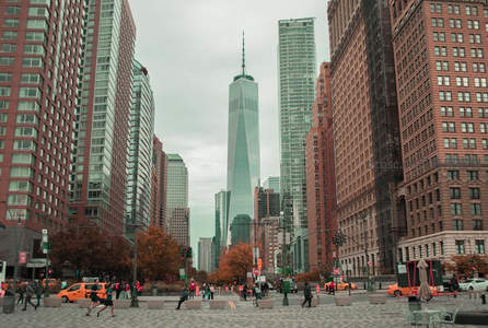 纽约世贸中心广场秋日街景